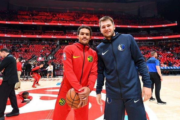 炸翻英超！穆里尼奥弃皇马转投利物浦？3大争议+10亿转会费，红军能逆袭？（英超大地震：穆里尼奥离开皇马改投利物浦？三重争议叠加+10亿豪购，红军能否逆袭？）