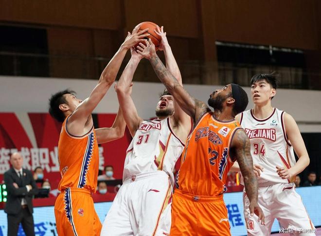 德转列本赛季五大联赛进球人数最多球队：巴黎14人进24球第1（德转统计本赛季五大联赛进球人数最多球队：巴黎14人合计24球居首）