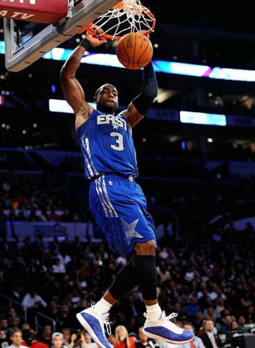 杜伦和康宁汉姆是近10年活塞首对同时砍30分两双的二人组（杜伦、康宁汉姆成活塞近10年首对同场30+两双组合）