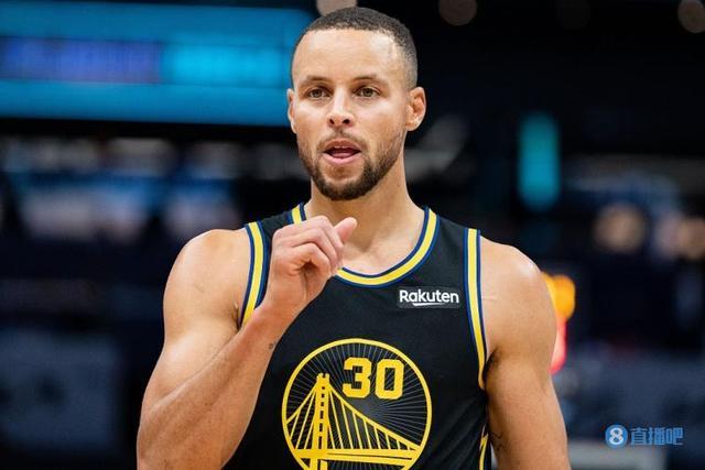 迪洛伦佐：赛后会和孔蒂复盘比赛；欧冠还有两轮还有机会晋级（迪洛伦佐：赛后将与孔蒂复盘比赛，欧冠剩两轮仍有出线希望）